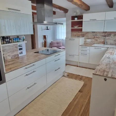 Pool And Relax * 穆尔河畔布鲁克