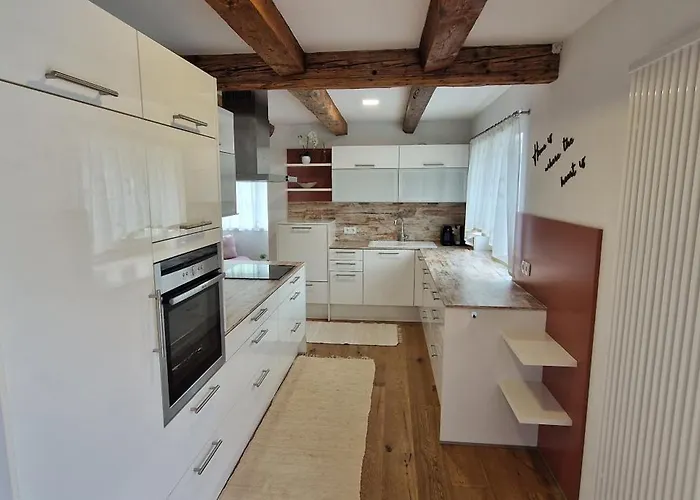 Pool And Relax بيت للعطل